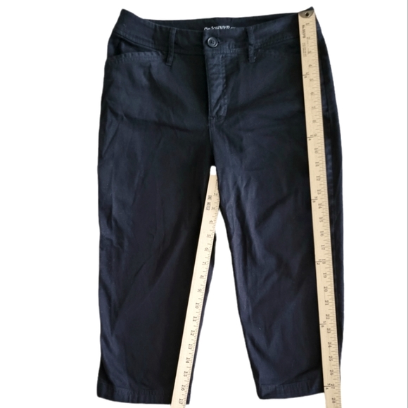 Black St. John's Bay Capri Pants Womens Size 6 - Picture 2 of 4